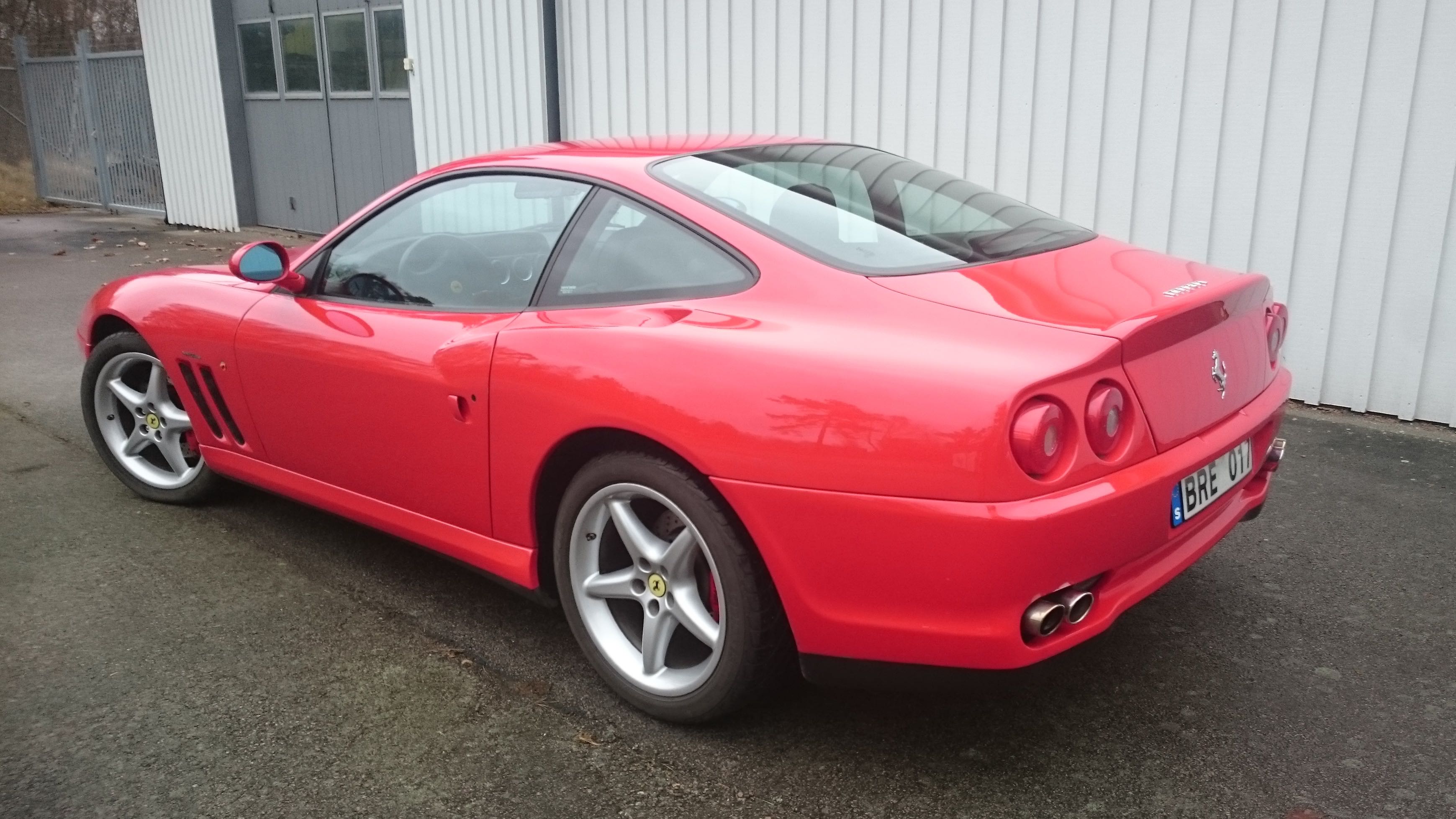 Ferrari 550 Maranello snett bak vänster